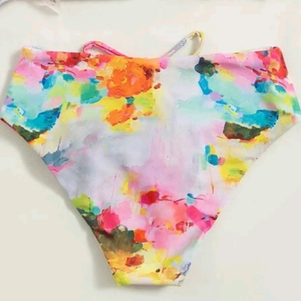 Triangle bikini swimsuit.  with front lace. Size S. - Picture 6 of 16